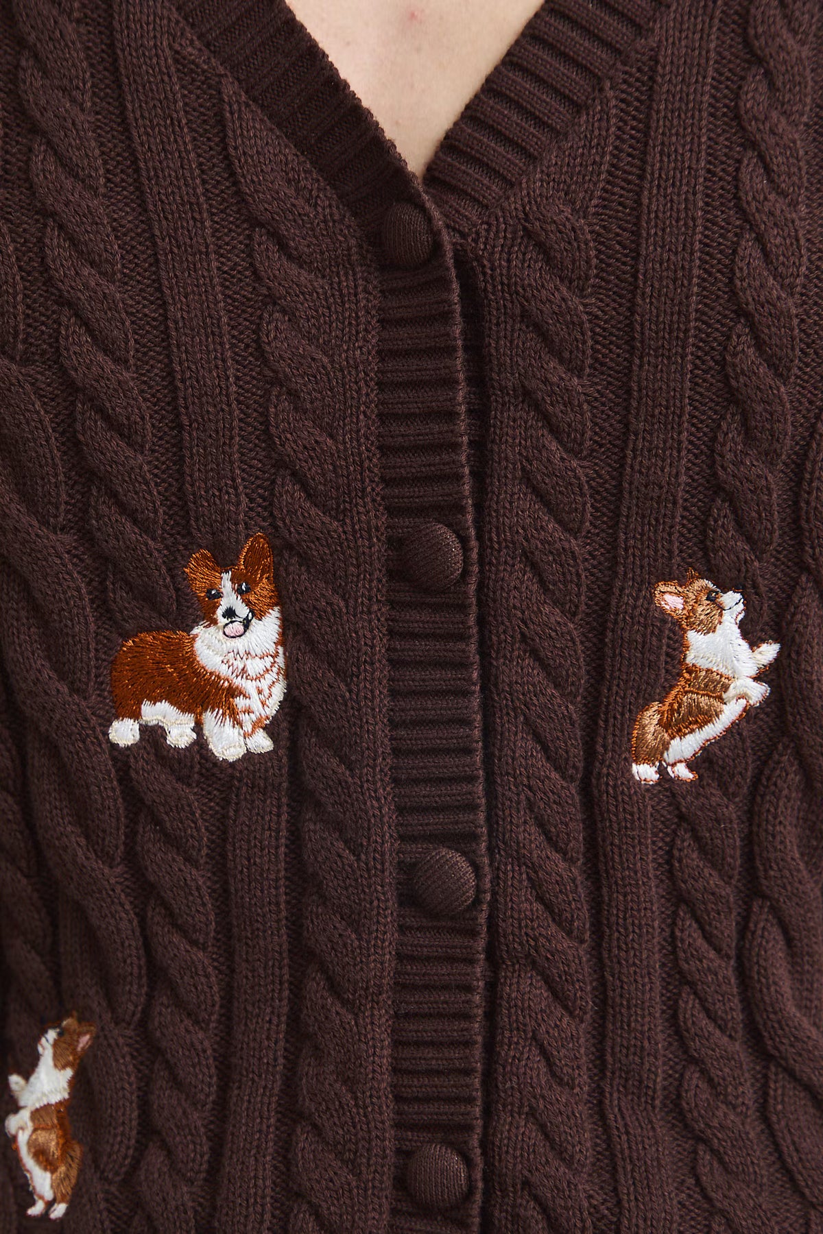 Damesvest met kabelpatroon, V-hals en geborduurde corgi's