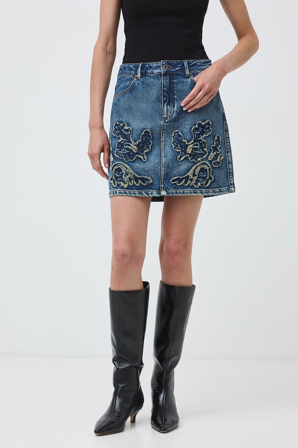 Dames A-lijn minirok van denim met geborduurde bloemen