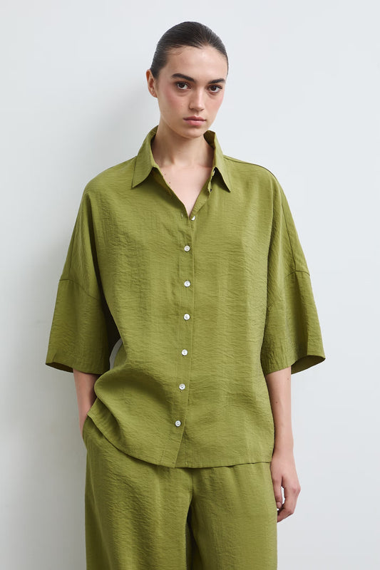Dames oversized blouse met korte mouwen