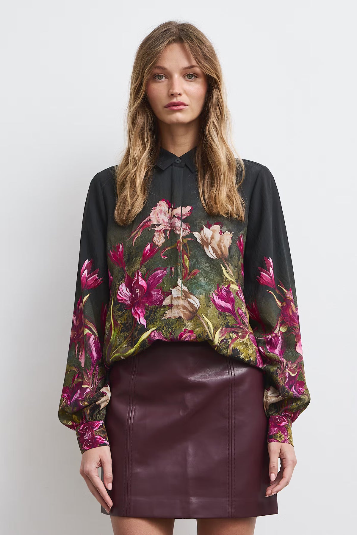 Dames viscose blouse met plantenmotief
