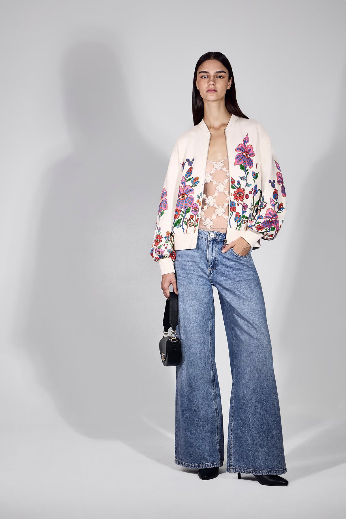 Dames vest met abstracte bloemenprint