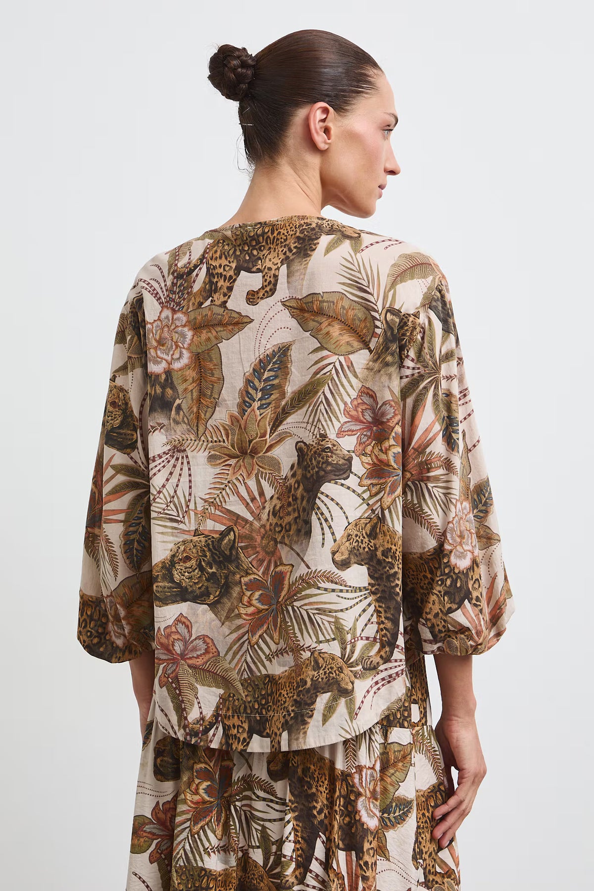 Dames blouse met jungleprint