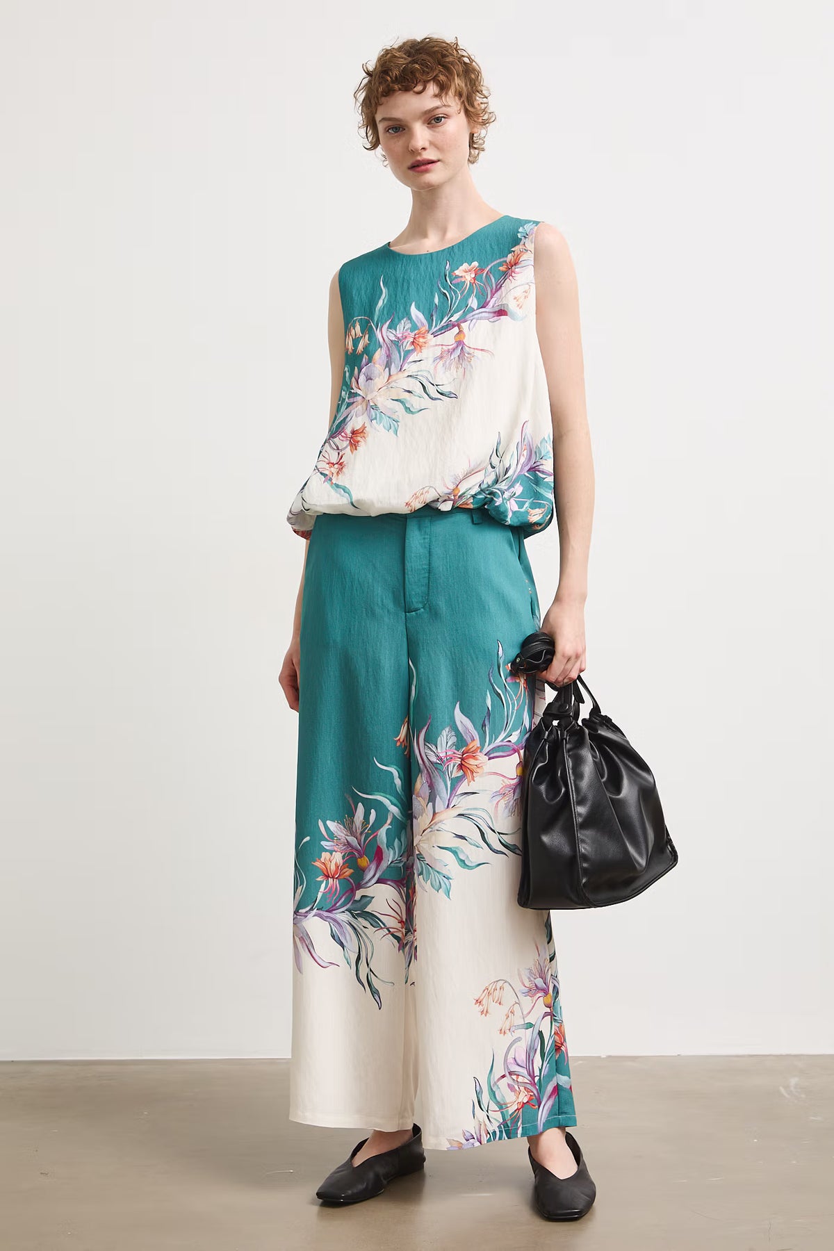 Dames mouwloze blouse met bloemenprint