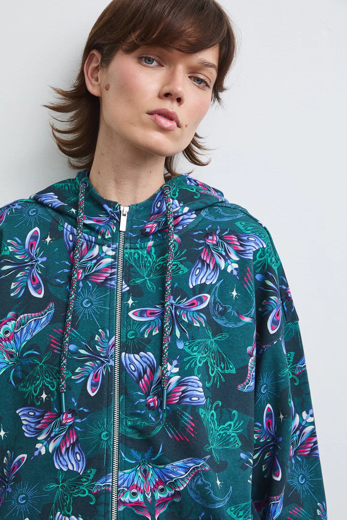 Damesvest met groene vlinderprint