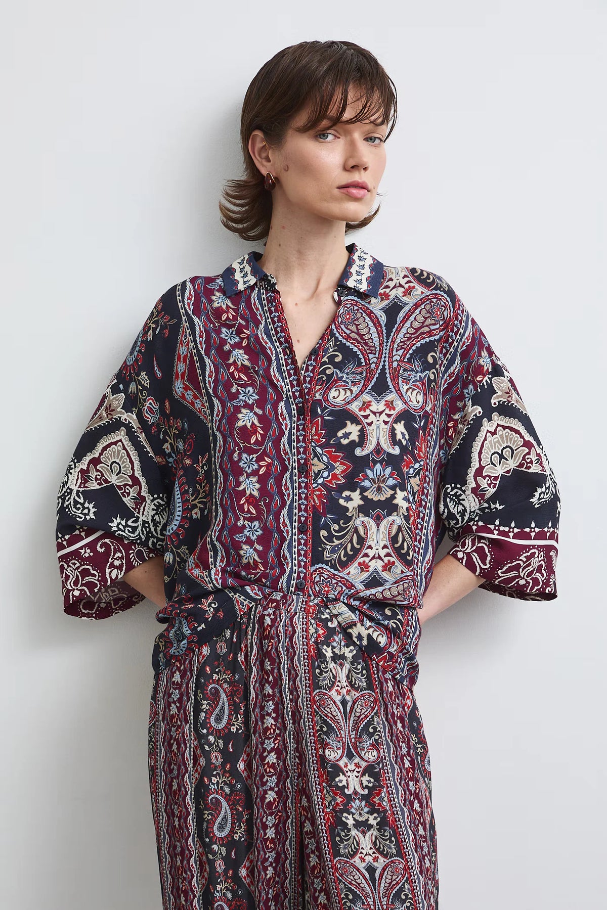 Damesblouse met kleurrijke paisleyprint
