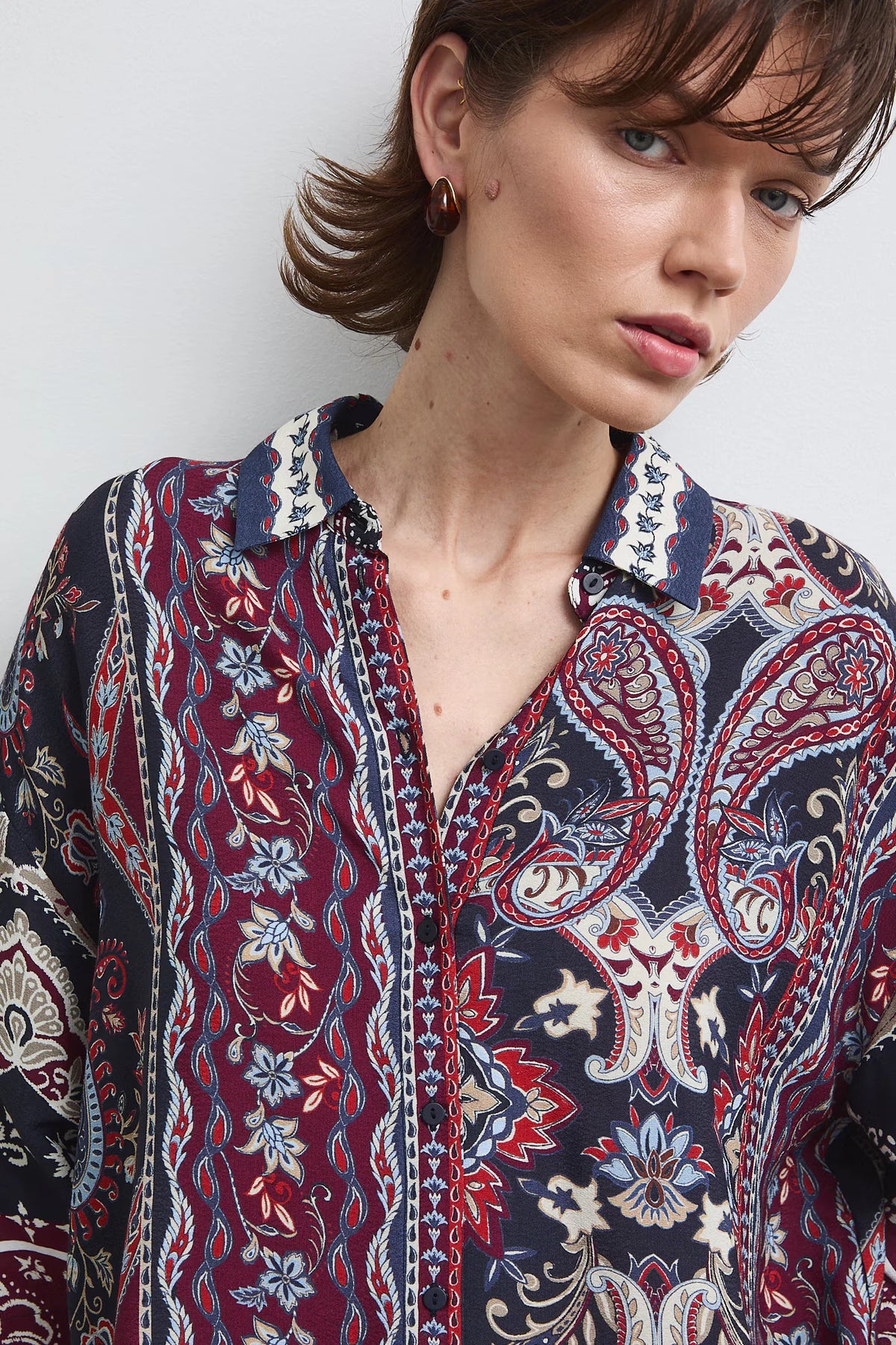 Damesblouse met kleurrijke paisleyprint