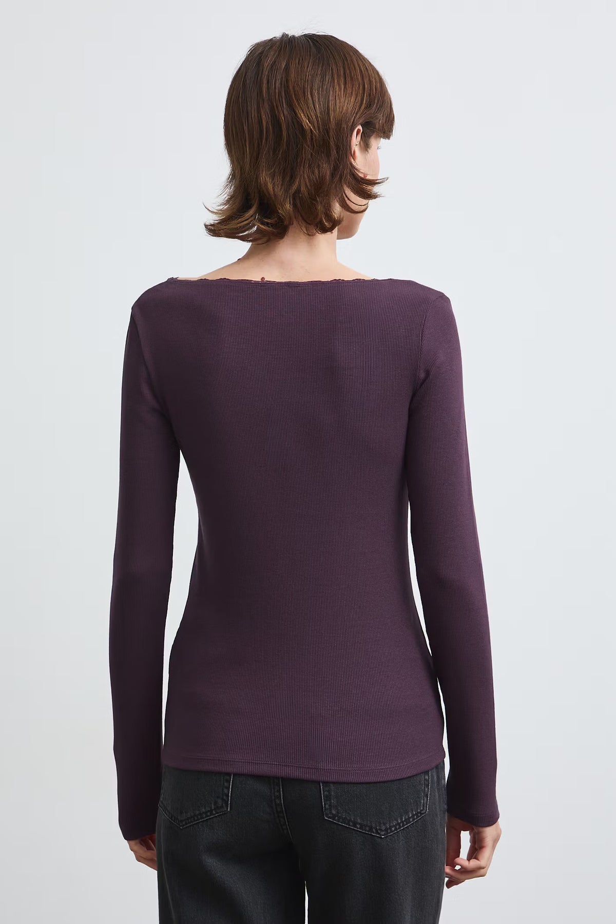 Dames T-shirt met lange mouwen en kanten halslijn – paars