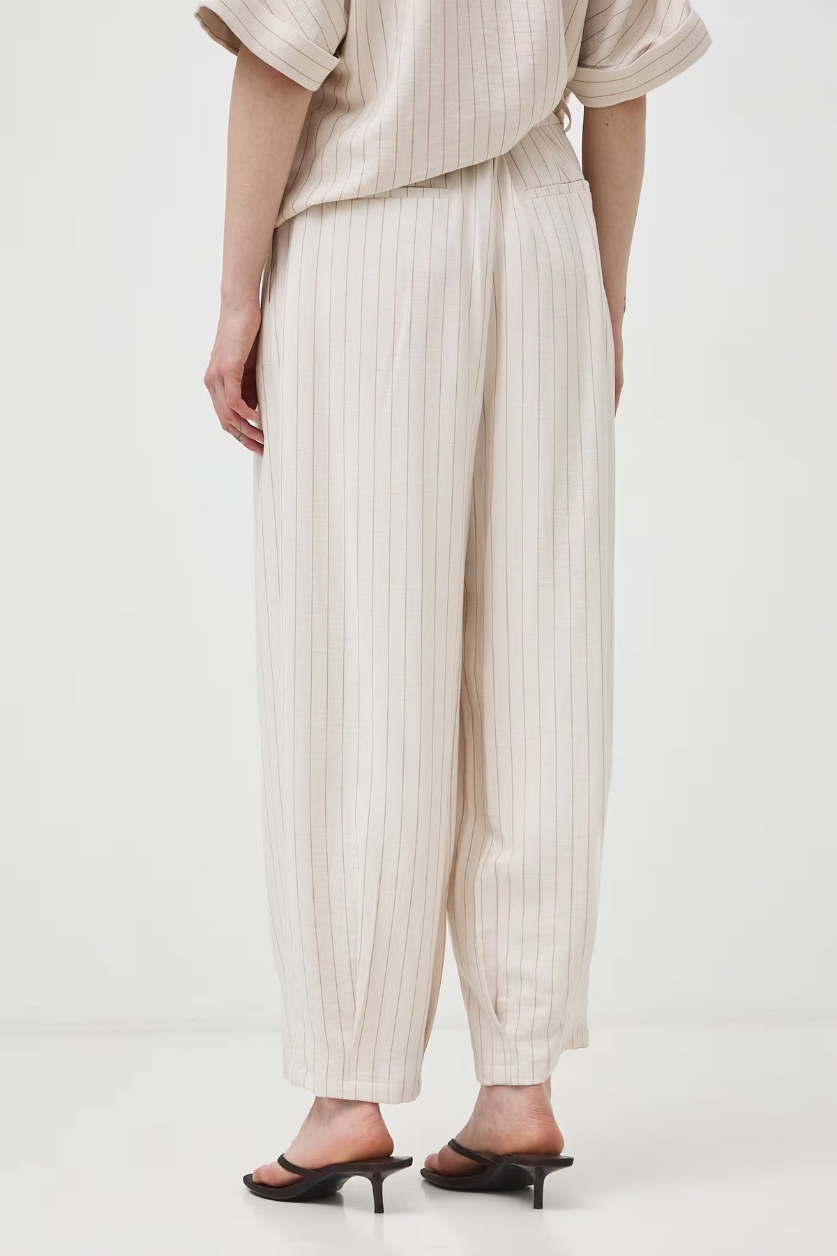 Gestreepte damesbroek in slouchy fit