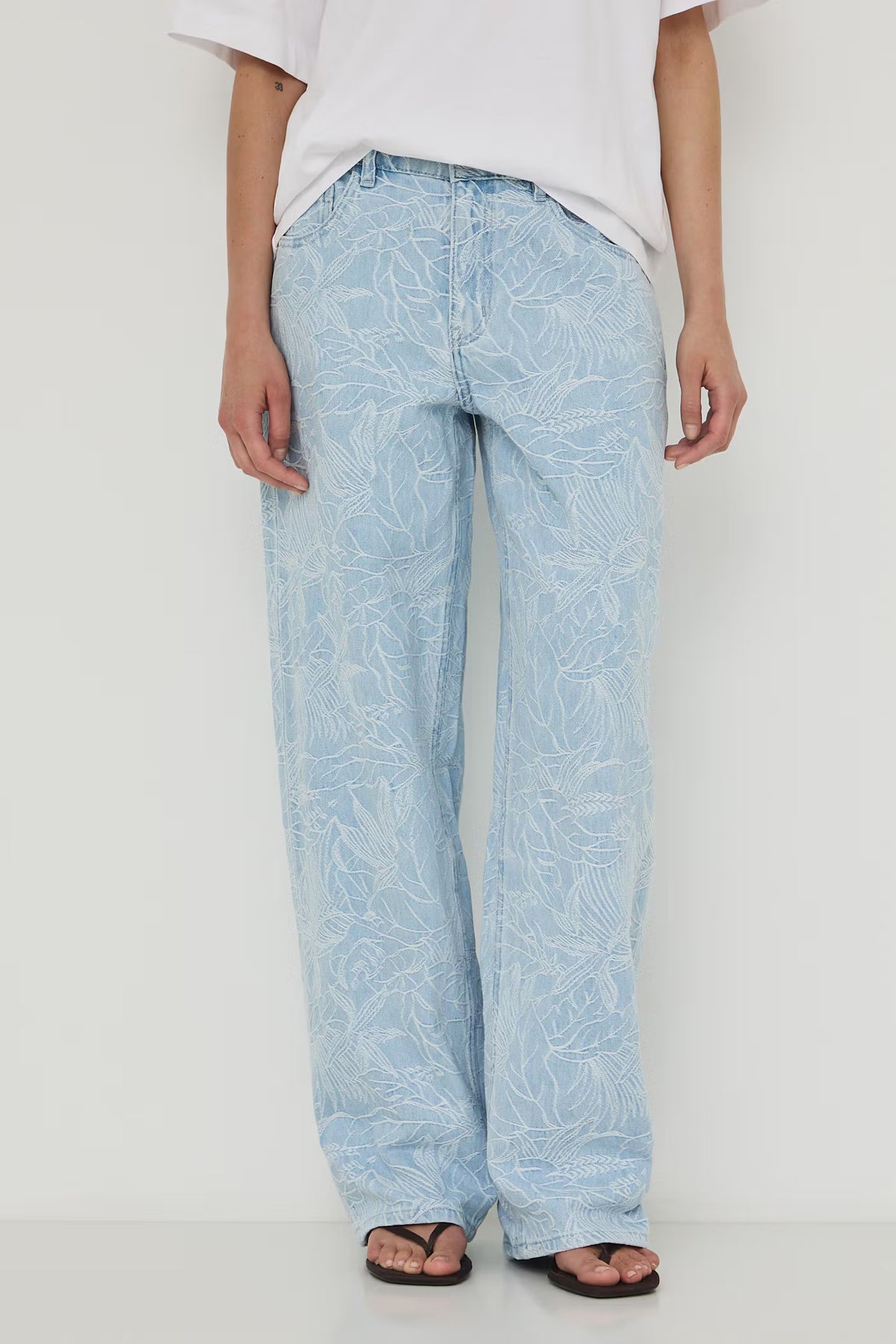 Damesjeans met bloemenprint Wide leg pasvorm
