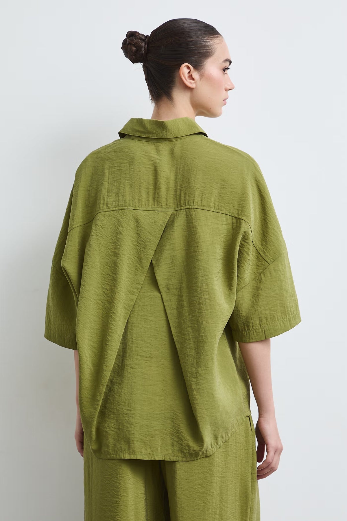 Dames oversized blouse met korte mouwen