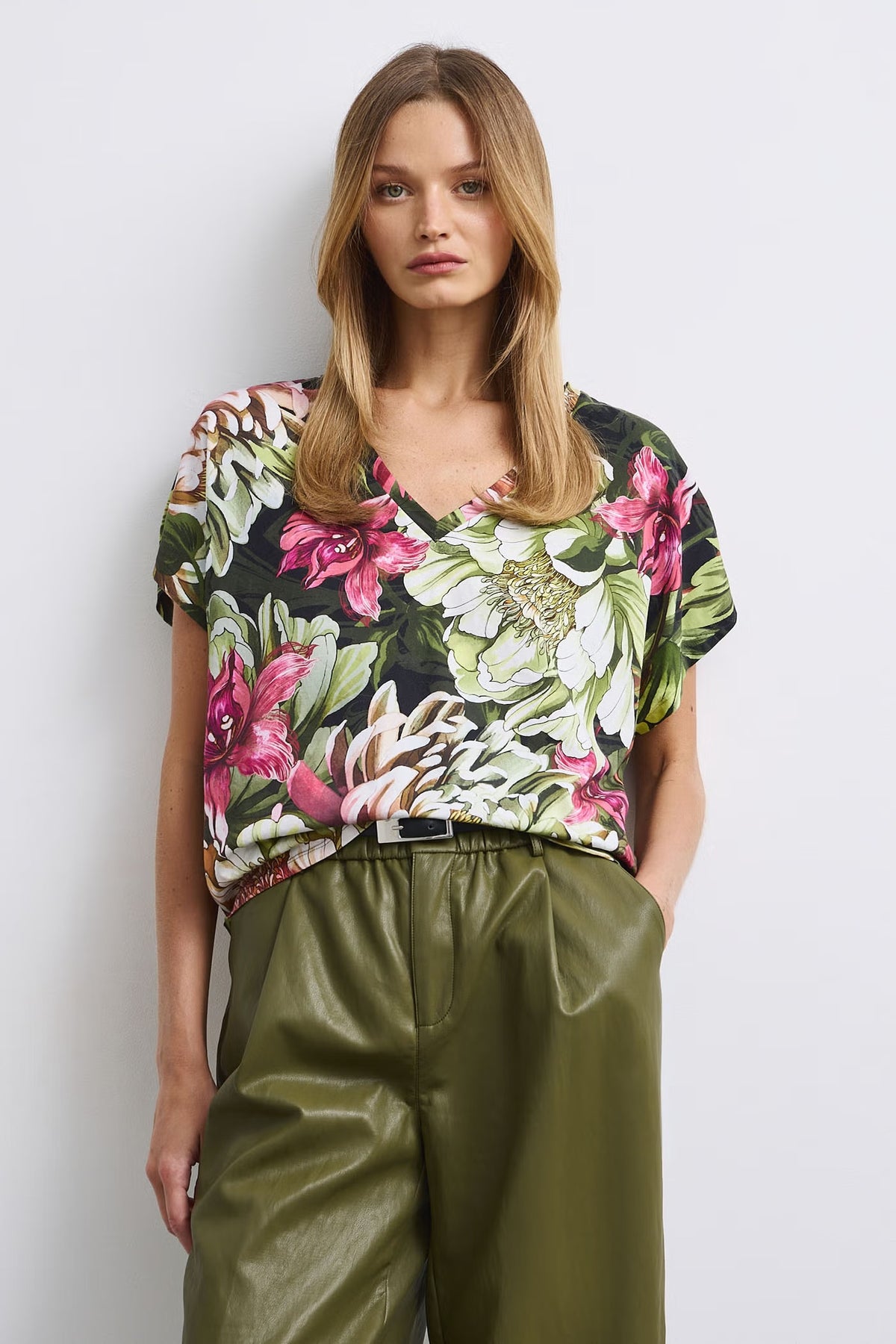 Dames t-shirt met bloemenprint