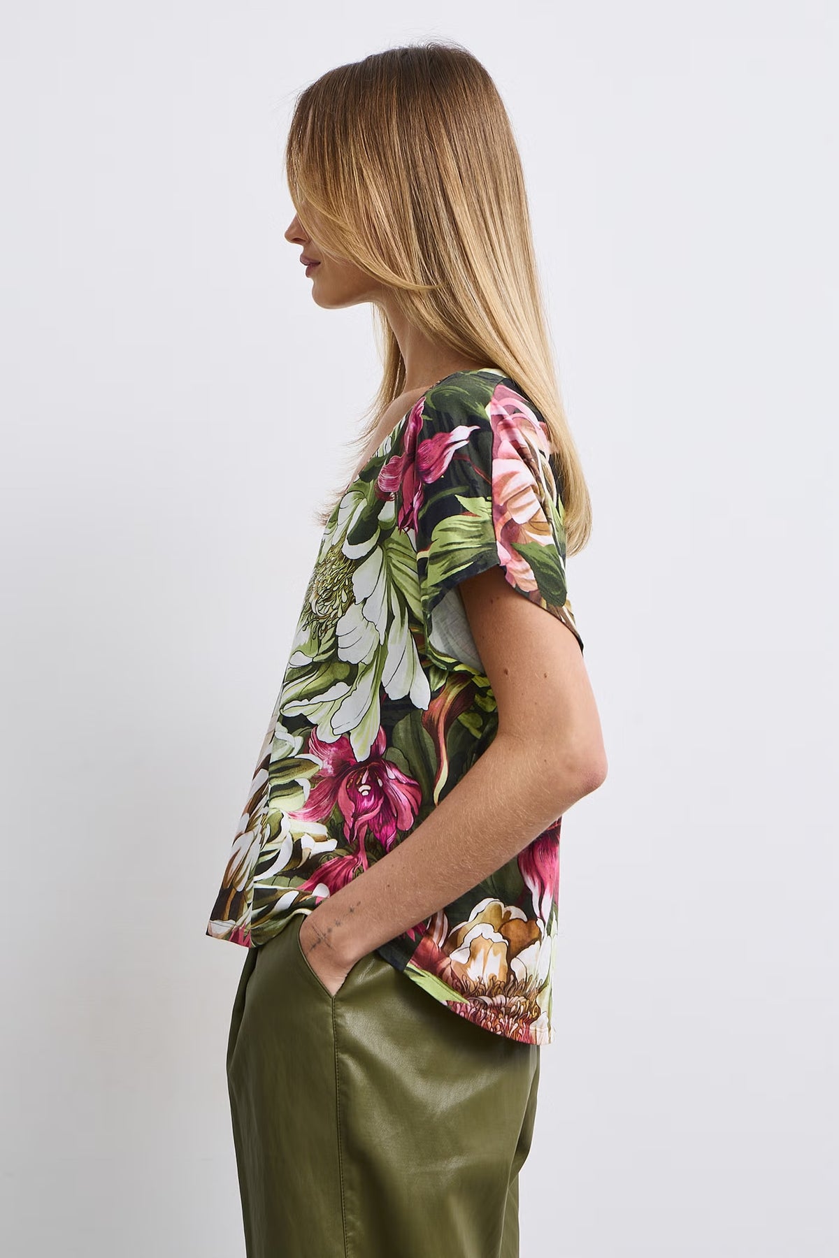 Dames t-shirt met bloemenprint