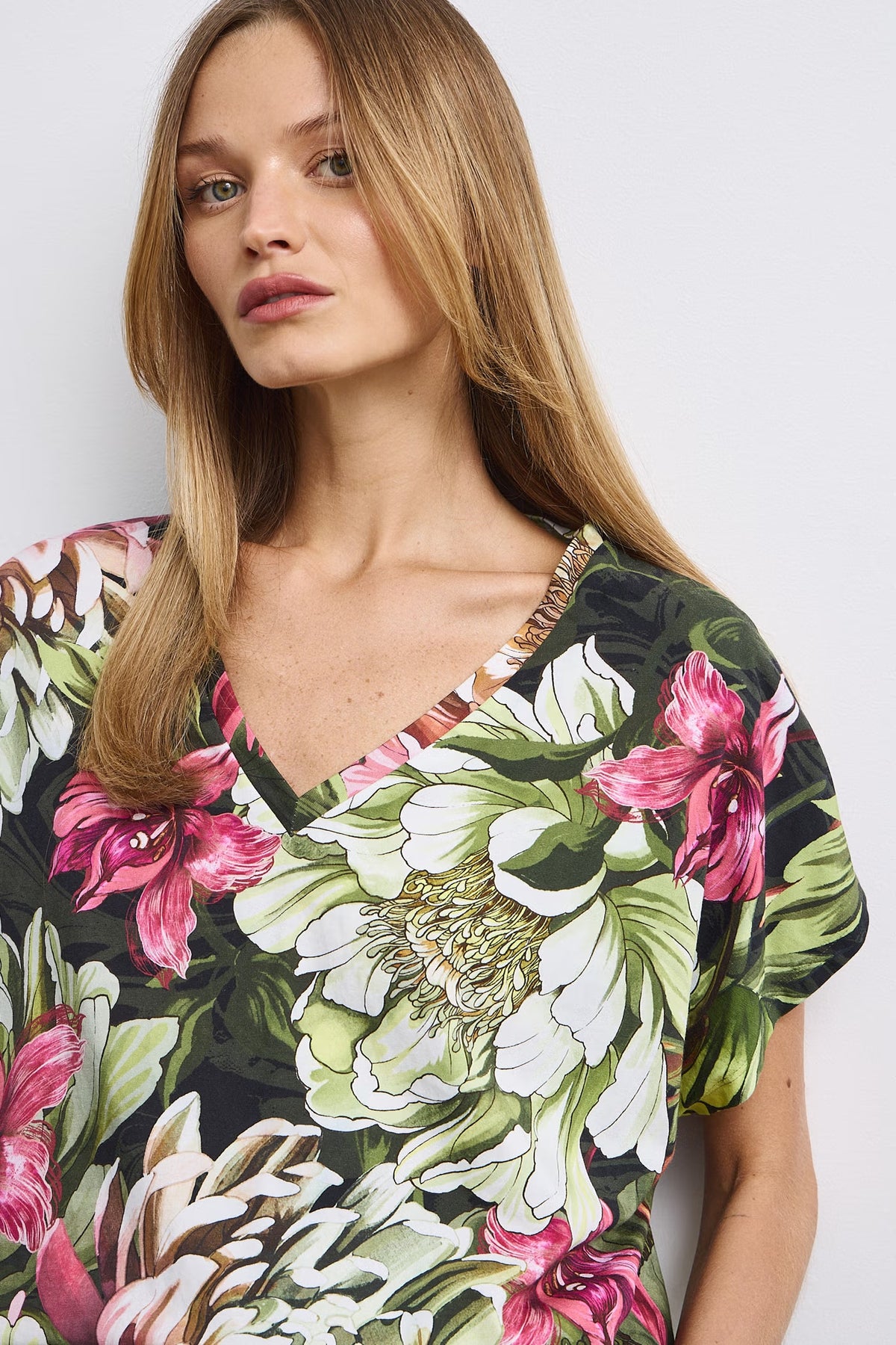 Dames t-shirt met bloemenprint